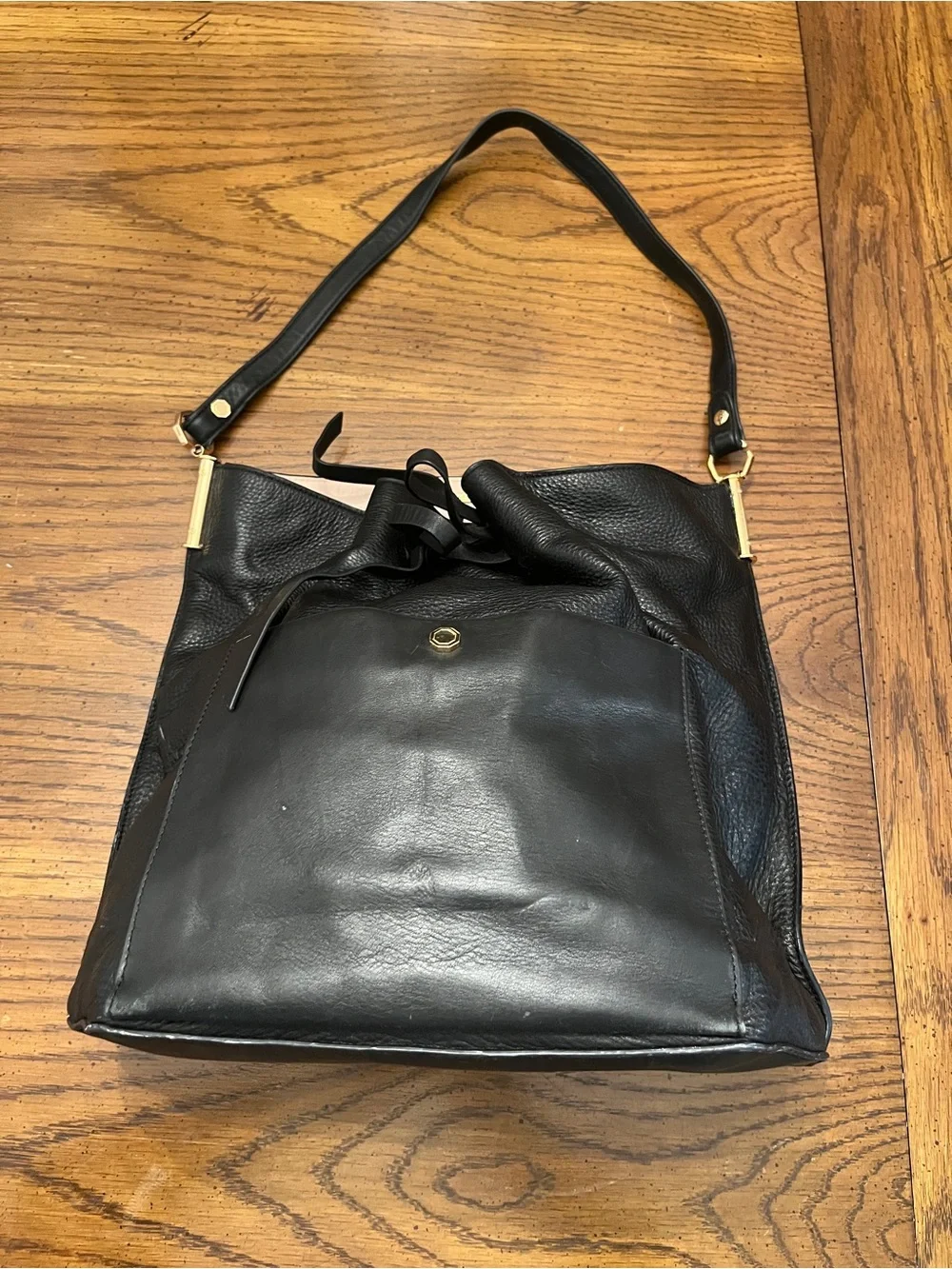 Louise Et Cie Leather Bucket bag with bow tie
